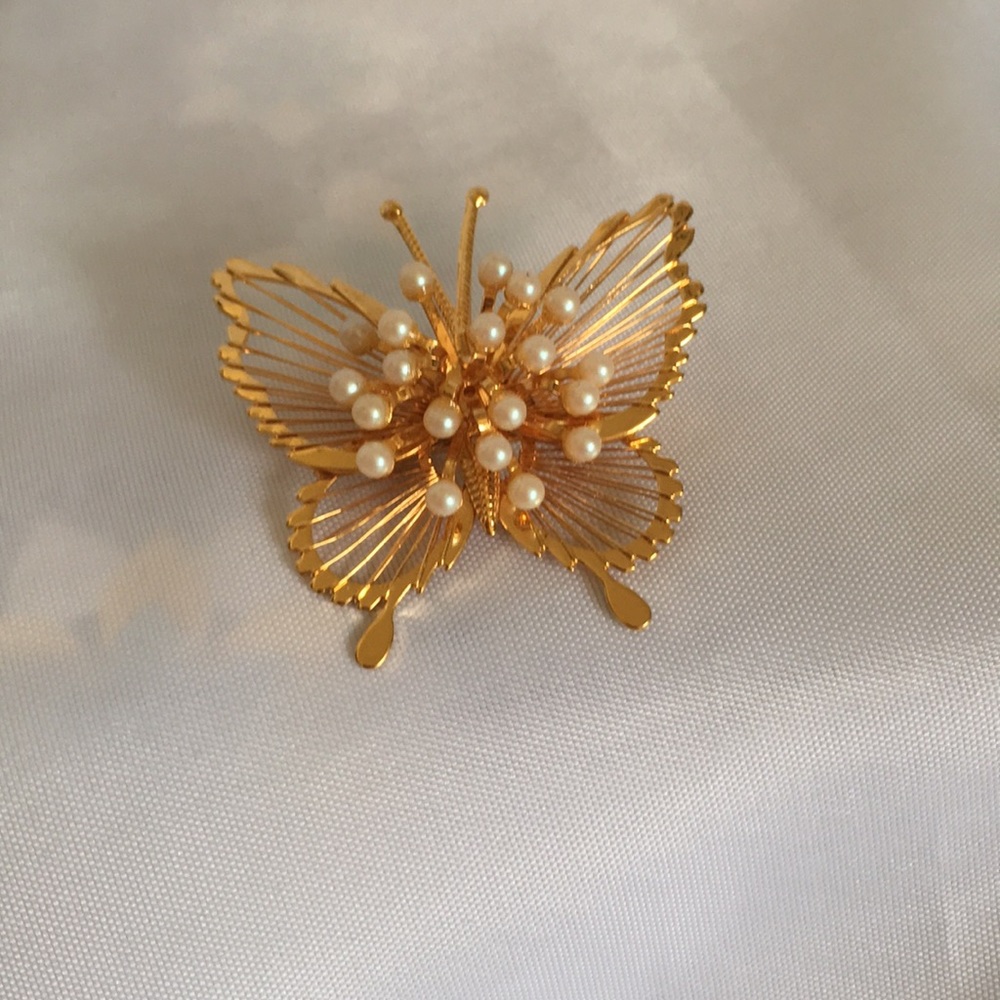 Monet Vintage Gold Plate Fx Pearl Butterfly Brooch